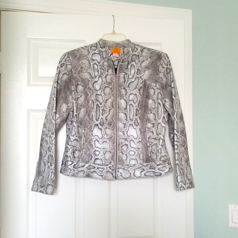 Jacket in faux snakeskin